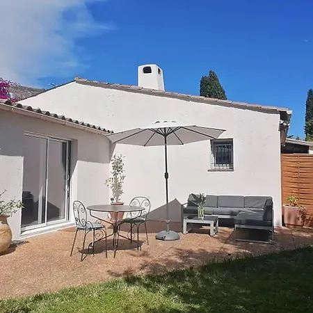 Dans La Cypra Bed & Breakfast 3*