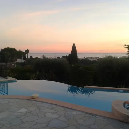 Bed & Breakfast Dans La Cypra