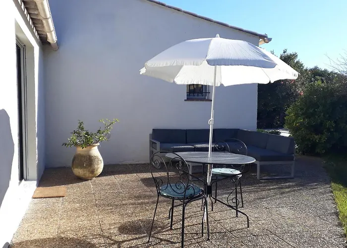 Dans La Cypra Bed & Breakfast